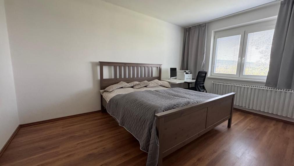 Priestranný rodinný dom s krásnym výhľadom – Sološnica