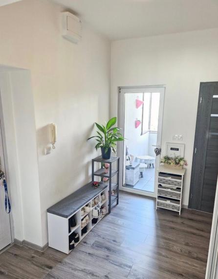 Na prenájom kompletne zrekonštruovaný a zariadený 3 izbový byt, Bratislava III TOP