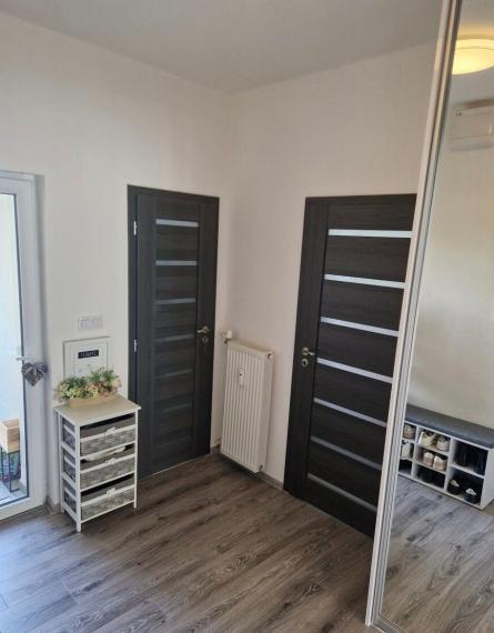 Na prenájom kompletne zrekonštruovaný a zariadený 3 izbový byt, Bratislava III TOP