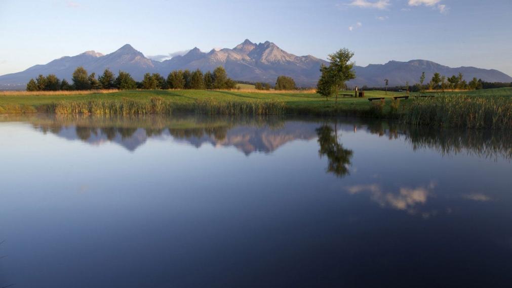 Stavebný pozemok vo výmere 1 585m2 na predaj - Veľká Lomnica  
