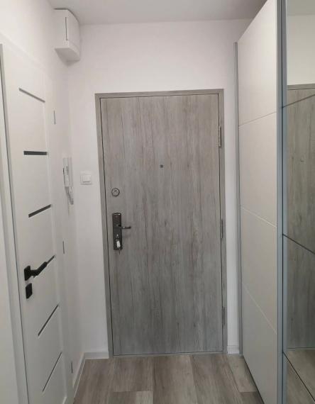 Na prenájom kompletne zrekonštruovaný a moderne zariadený byt v Petržalke TOP