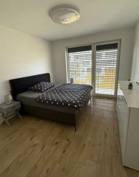 Na dlhodobý prenájom exkluzívny slnečný 2-izbový, Bratislava V TOP