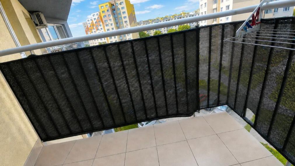 Na predaj priestranný 2-izbový byt na Rusovskej ceste, Bratislava V TOP