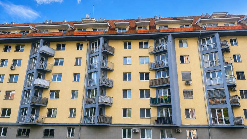 Na predaj priestranný 2-izbový byt na Rusovskej ceste, Bratislava V TOP