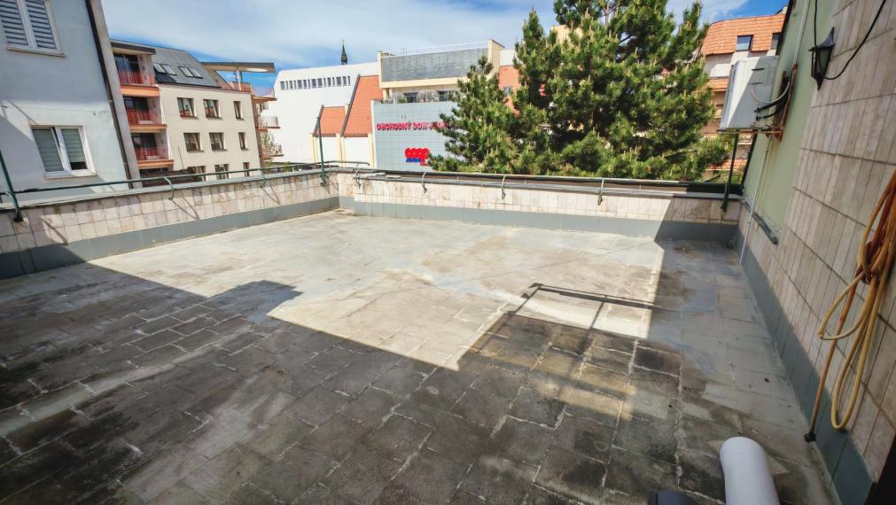 Na predaj exkluzívne viacúčelové obchodno-administratívne centrum, Trnava