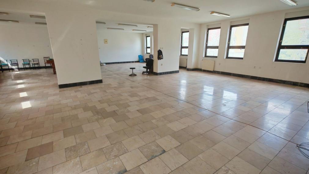 Na predaj exkluzívne viacúčelové obchodno-administratívne centrum, Trnava