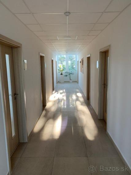 Na prenájom administratívne priestory na Ružindolskej ulici, Trnava