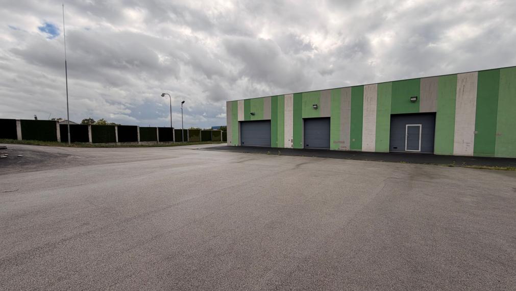 Na predaj nadštandardné administratívno-skladové priestory vo Svätom Jure vrátane pozemku 2086 m2