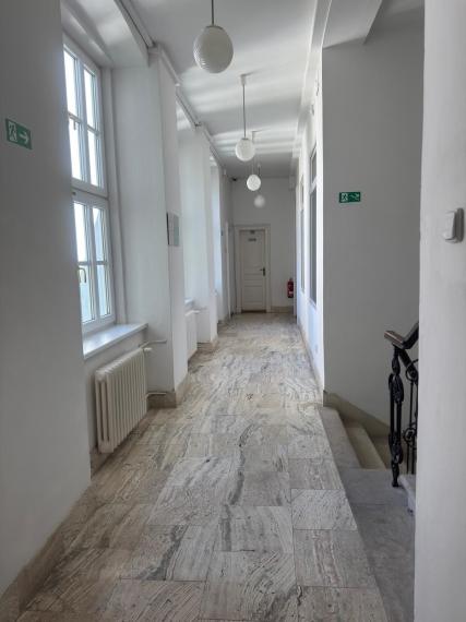 Prenájom kancelárie v historickej budove – Bratislava I, TOP