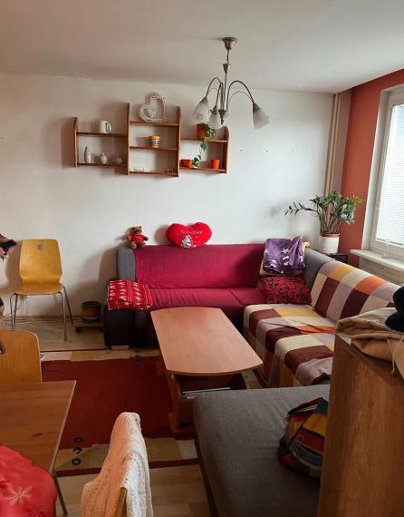 Na predaj príjemný 2-izbový byt s výmerou približne 50 m2 v obľúbenej mestskej časti, Bratislava III TOP