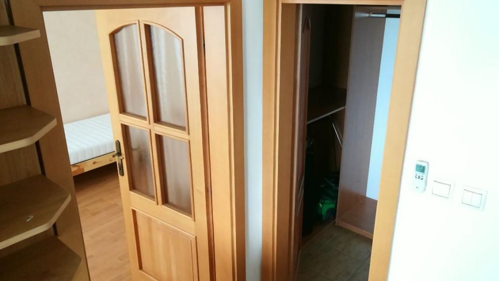 Na prenájom čiastočne zariadený, veľký, 3-izbový klimatizovaný byt s garážou, Trenčín