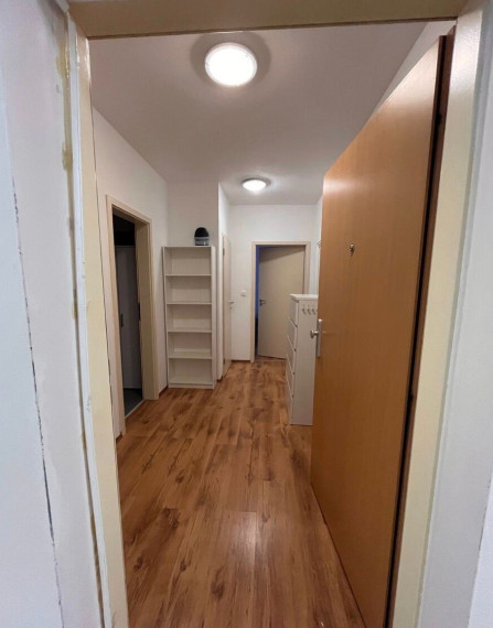Na prenájom priestranný 2i byt s veľkým balkónom, Bratislava IV TOP