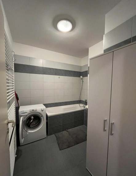 Na prenájom priestranný 2i byt s veľkým balkónom, Bratislava IV TOP