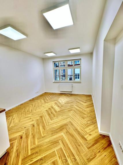 Exkluzívne administratívne priestory na prenájom,  vhodné aj na služby, 31-268 m2, Trenčín – Centrum