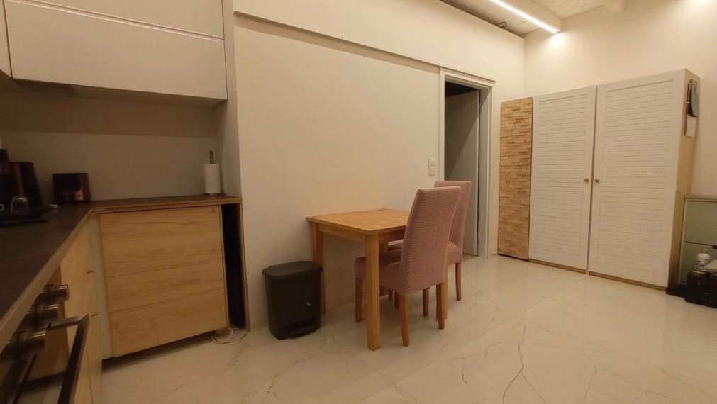Na predaj útulný a prakticky riešený 1-izbový byt po kompletnej rekonštrukcii, Bratislava I TOP