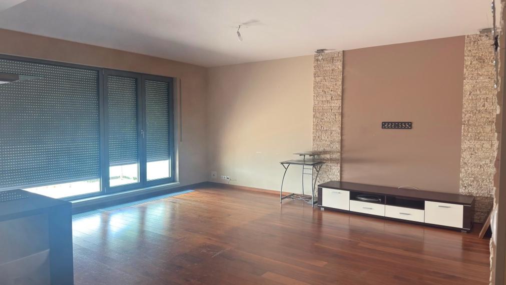 Na predaj priestranný 4 izbový byt 124,93 m² v uzavretom zelenom areáli s ihriskom – Bratislava IV TOP