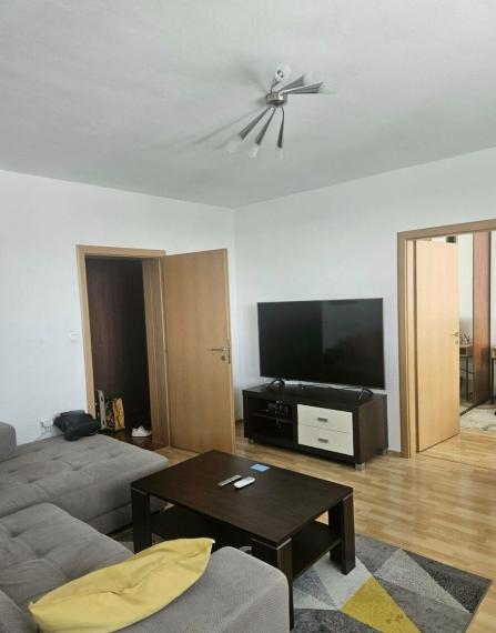 Na dlhodobý prenájom pekný, kompletne zrekonštruovaný 2-izbový byt, Bratislava II TOP