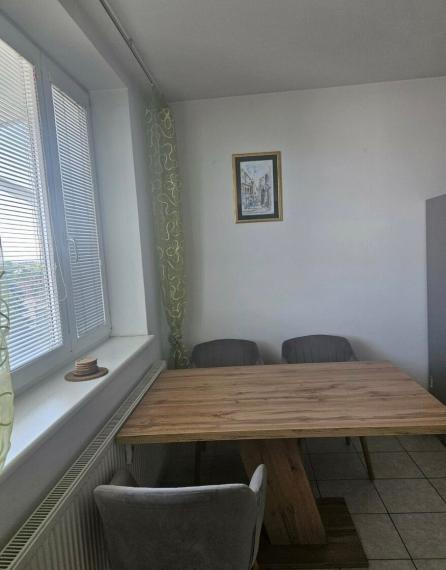 Na dlhodobý prenájom pekný, kompletne zrekonštruovaný 2-izbový byt, Bratislava II TOP