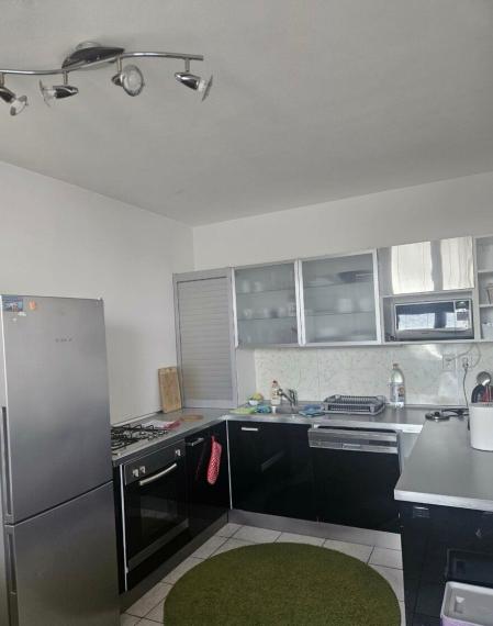 Na dlhodobý prenájom pekný, kompletne zrekonštruovaný 2-izbový byt, Bratislava II TOP