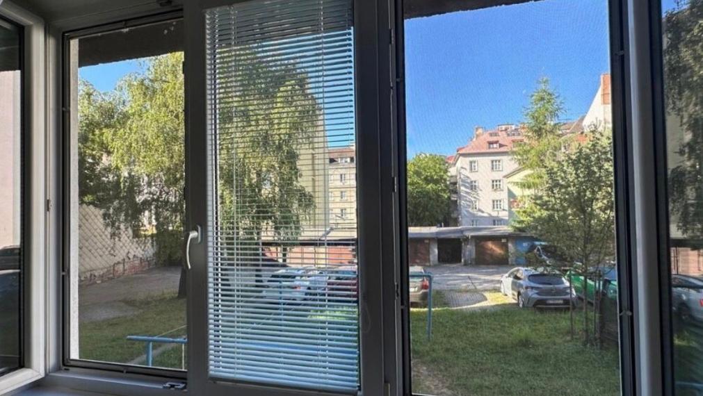 Na prenájom útulný a priestranný 2-izbový byt s výmerou 60 m2, Bratislava I TOP