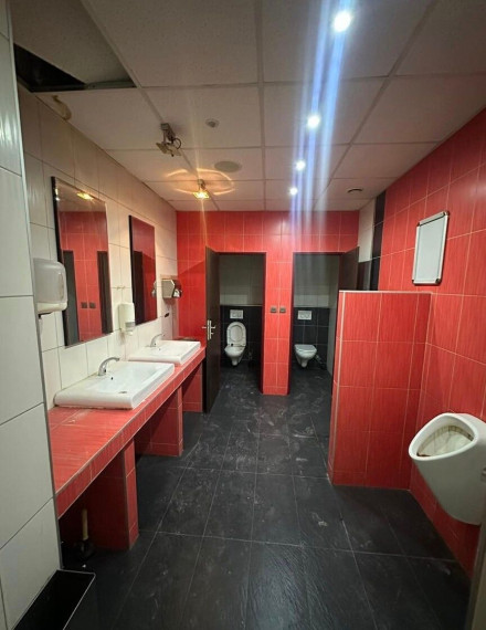 Na prenájom reprezentatívny obchodný priestor s výmerou 445 m2, Bratislava I TOP