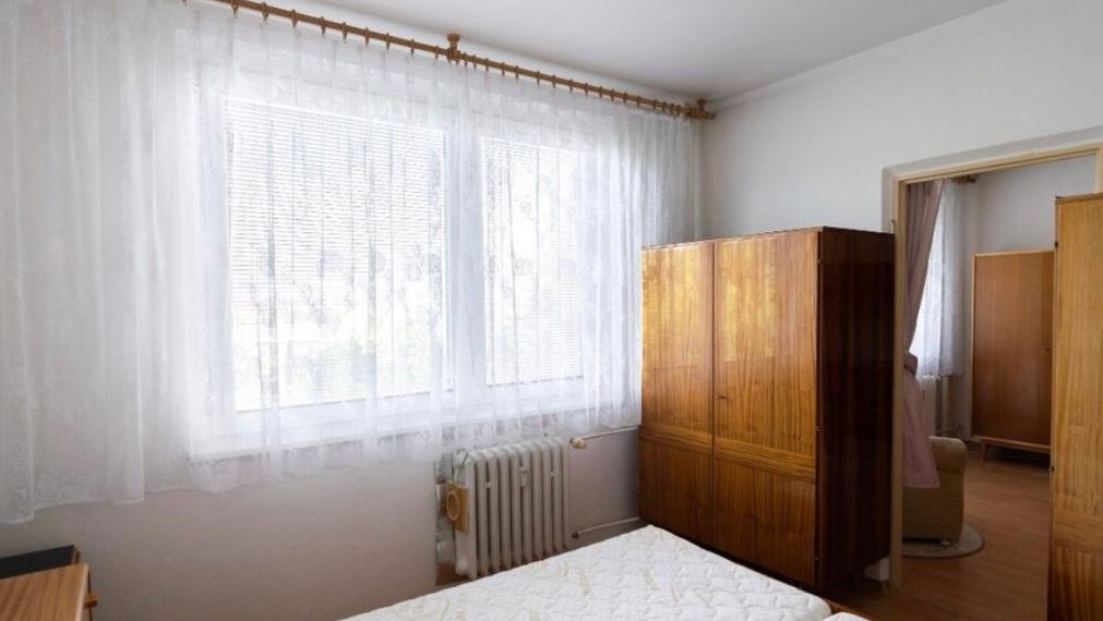Na predaj priestranný a prakticky riešený 3-izbový byt na Sadmelijskej ulici TOP