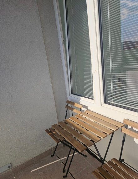 Na prenájom pekný a svetlý 3-izbový byt na Čaklovskej ulici, Bratislava II TOP