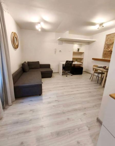 Na predaj vkusne zrekonštruovaná a kompletne zariadená garsónka - Bratislava I TOP