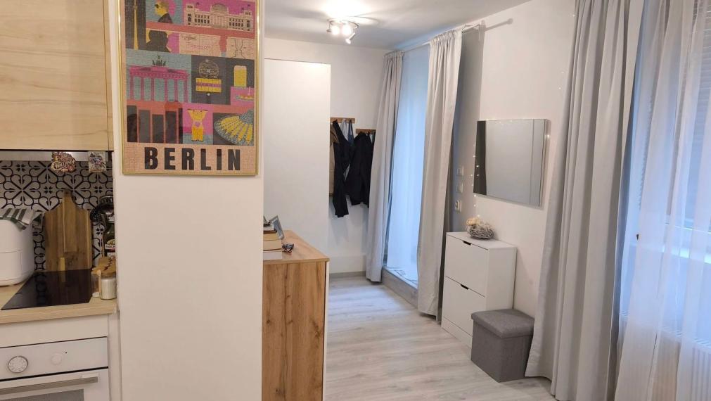 Na predaj vkusne zrekonštruovaná a kompletne zariadená garsónka - Bratislava I TOP