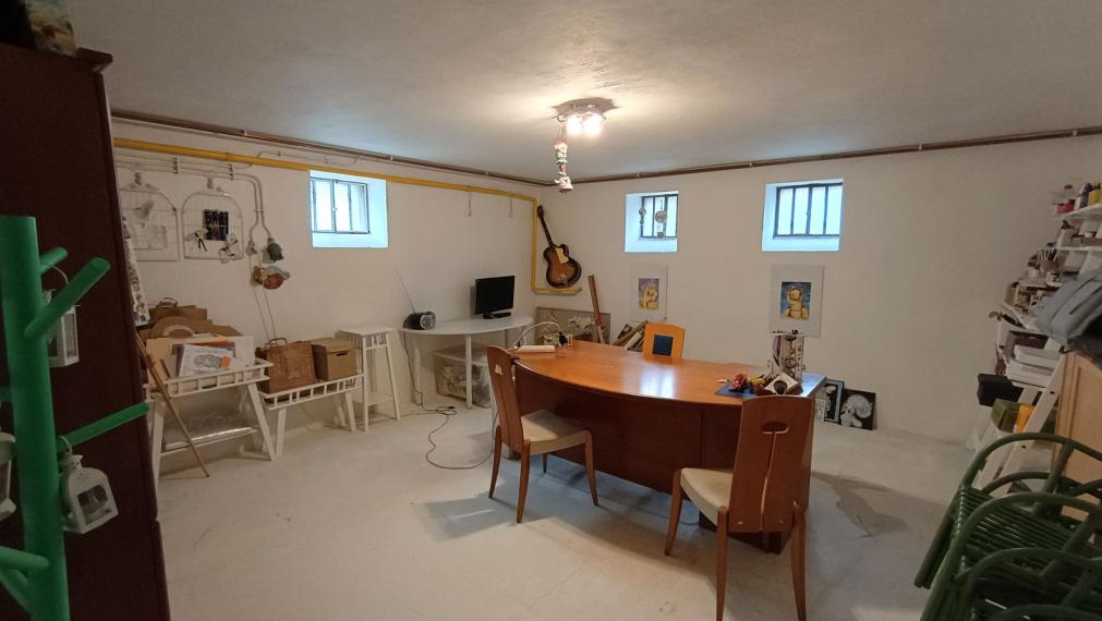 Priestranný rodinný dom s veľkorysým pozemkom v tichej časti centra Malaciek