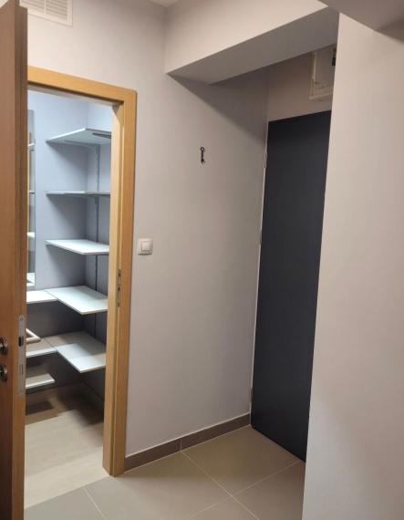 Na predaj moderný 1-izbový byt s veľkým balkónom a strešnou záhradou v projekte Premiere, BA I TOP
