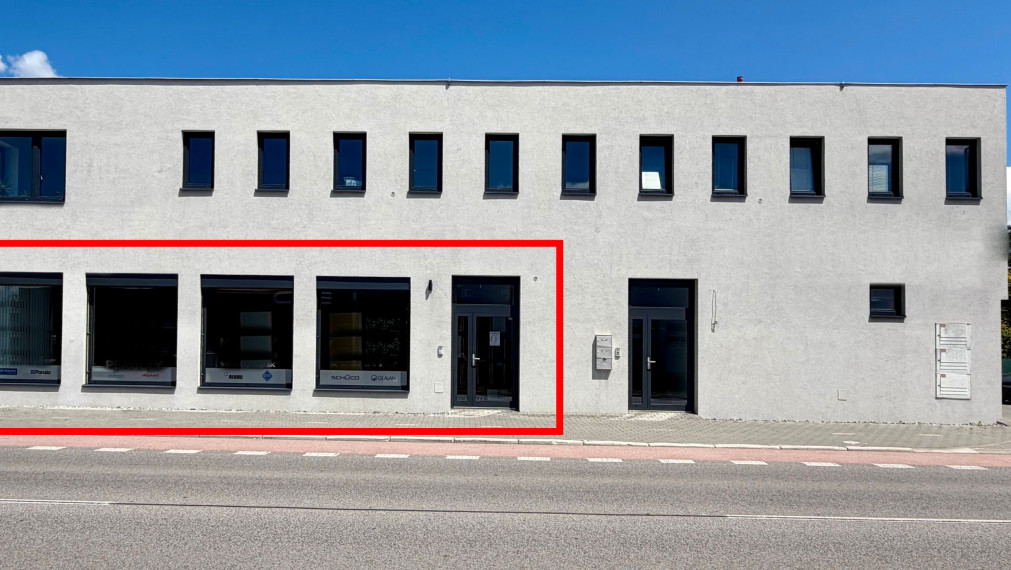 100 m2 lukratívny obchodný priestor na prenájom - Trenčín