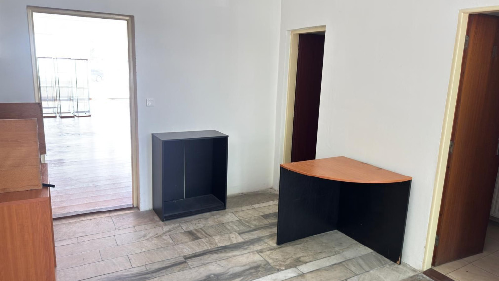  Na prenájom kvalitný obchodný priestor s výmerou 138 m² na ul. Hattalova