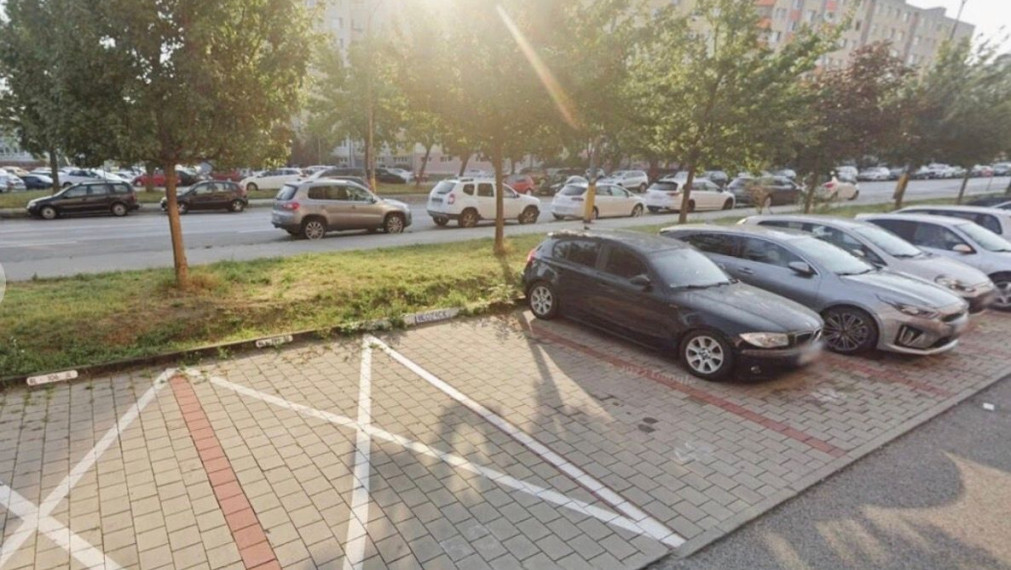 Na prenájom moderný, svetlý a kompletne zariadený 2-izbový byt na Budatínskej ulici v Bratislave V TOP