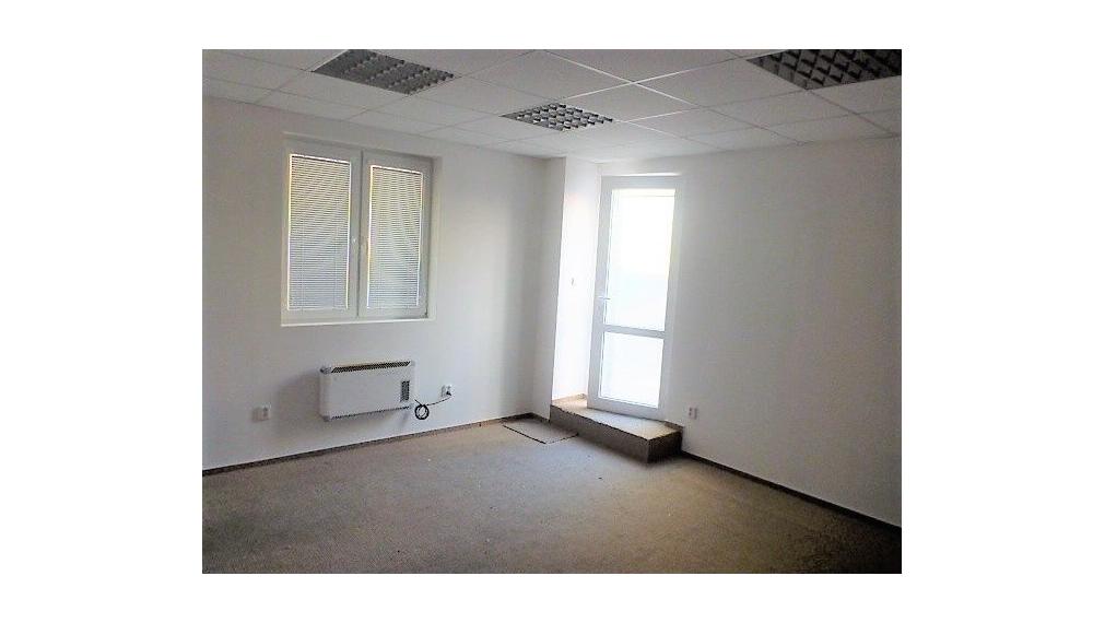 Samostatný skladovo-obchodný priestor s kanceláriou a parkovaním, 67,5m2, BAII - Ružinov