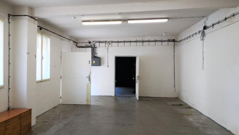 Samostatný skladovo-obchodný priestor s kanceláriou a parkovaním, 67,5m2, BAII - Ružinov