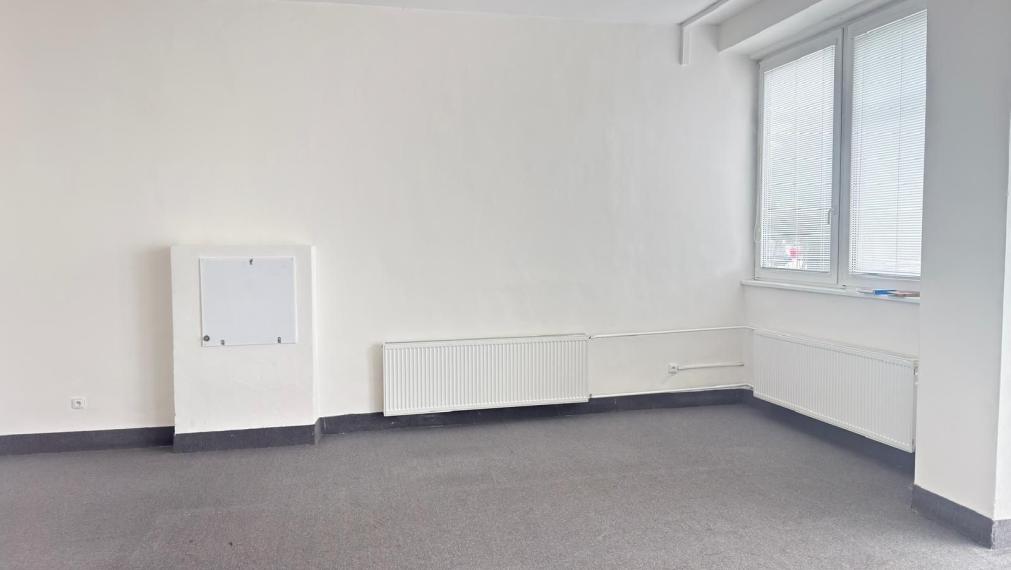 PRENÁJOM – Komerčný priestor 56 m², Panónska cesta, pri OC Danubia