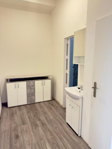 PRENÁJOM – Komerčný priestor 56 m², Panónska cesta, pri OC Danubia
