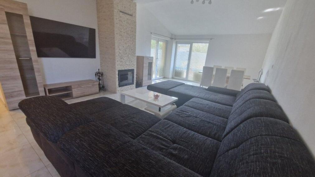 Rodinný dom s bazénom na predaj – Senec, časť Lesopark