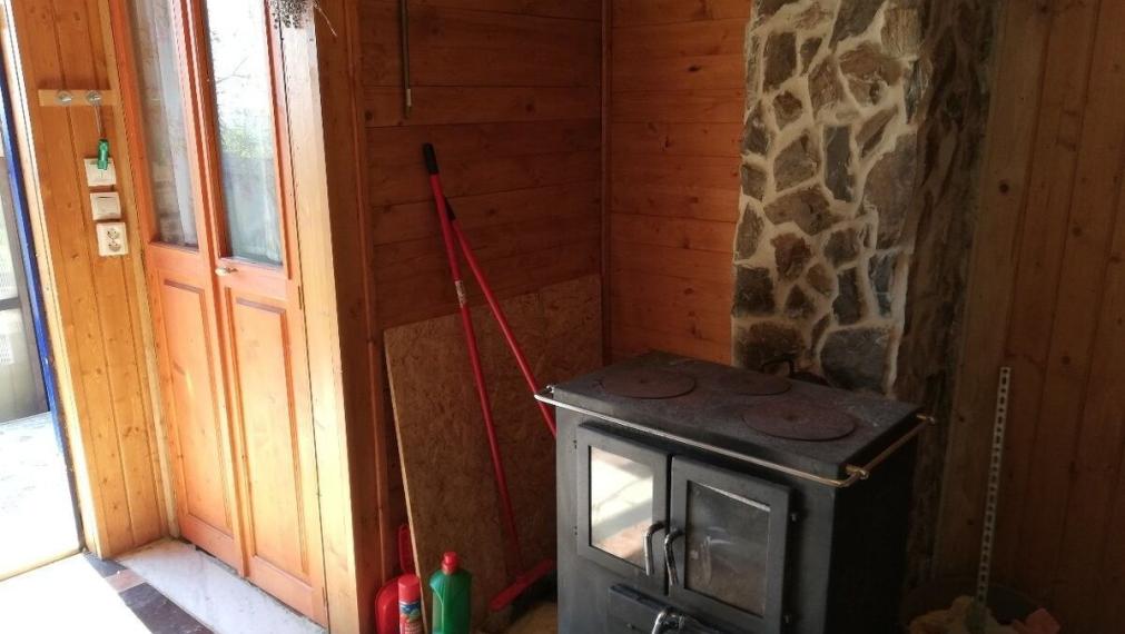 Na predaj rekreačná chatka s veľkým slnečným pozemkom pri Kučišdorskej doline – Pezinok TOP