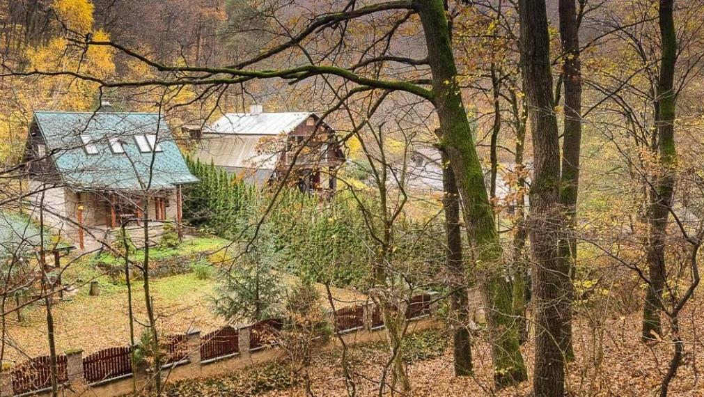 Celoročne obývateľná chata v srdci prírody s moderným komfortom – Banka, okres Piešťany