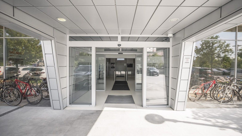Administratívny priestor s parkovaním v Office Centre Jarošova, 182m2