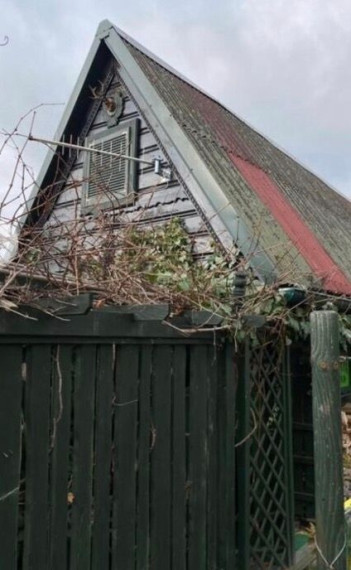 Na predaj útulnú zateplenú chatu s pozemkom 3 áre v Pezinku