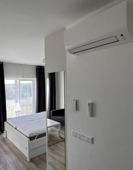 Na prenájom kompletne zariadený a klimatizovaný 1-izbový byt s balkónom, Bratislava V TOP