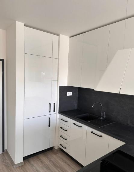 Na prenájom kompletne zariadený a klimatizovaný 1-izbový byt s balkónom, Bratislava V TOP