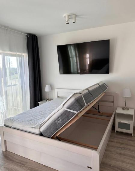Na prenájom kompletne zariadený a klimatizovaný 1-izbový byt s balkónom, Bratislava V TOP