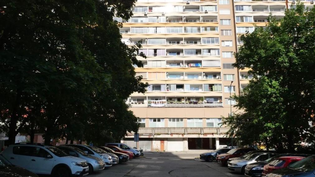 Na predaj 1-izbový byt v osobnom vlastníctve na Holíčskej ulici č. 9 v Bratislave – Petržalka TOP