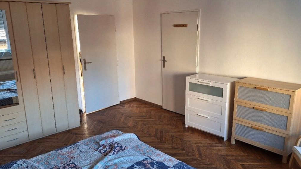 Na prenájom veľký 2-izbový byt na Kúpeľnej ulici, Bratislava I TOP