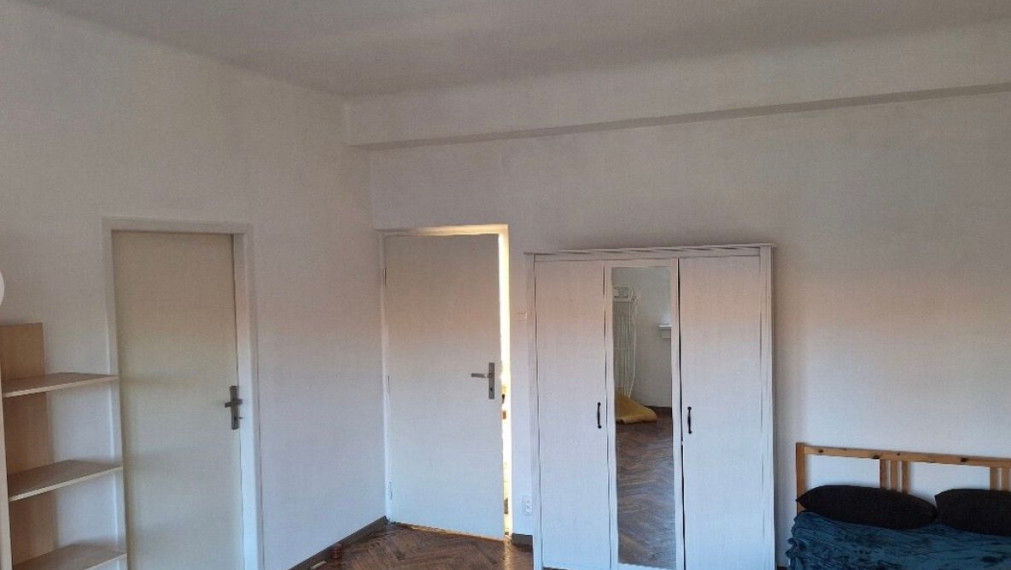 Na prenájom veľký 2-izbový byt na Kúpeľnej ulici, Bratislava I TOP