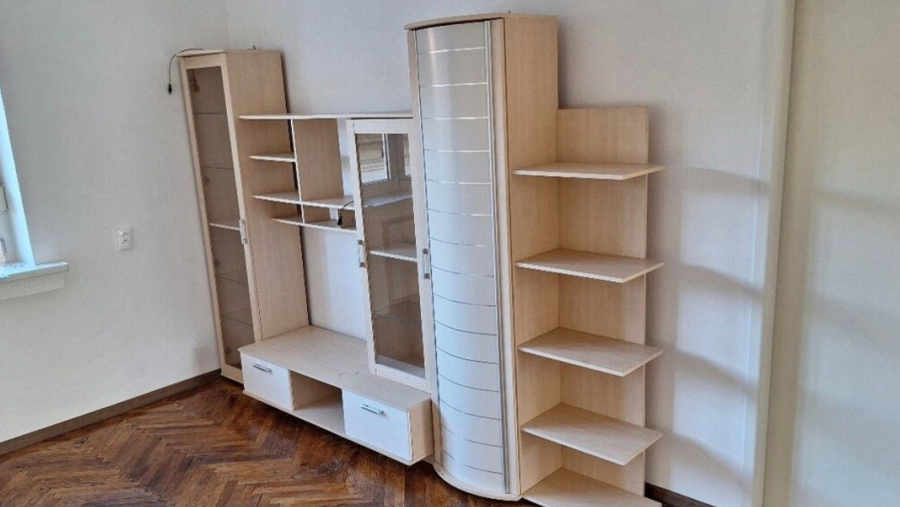 Na prenájom veľký 2-izbový byt na Kúpeľnej ulici, Bratislava I TOP